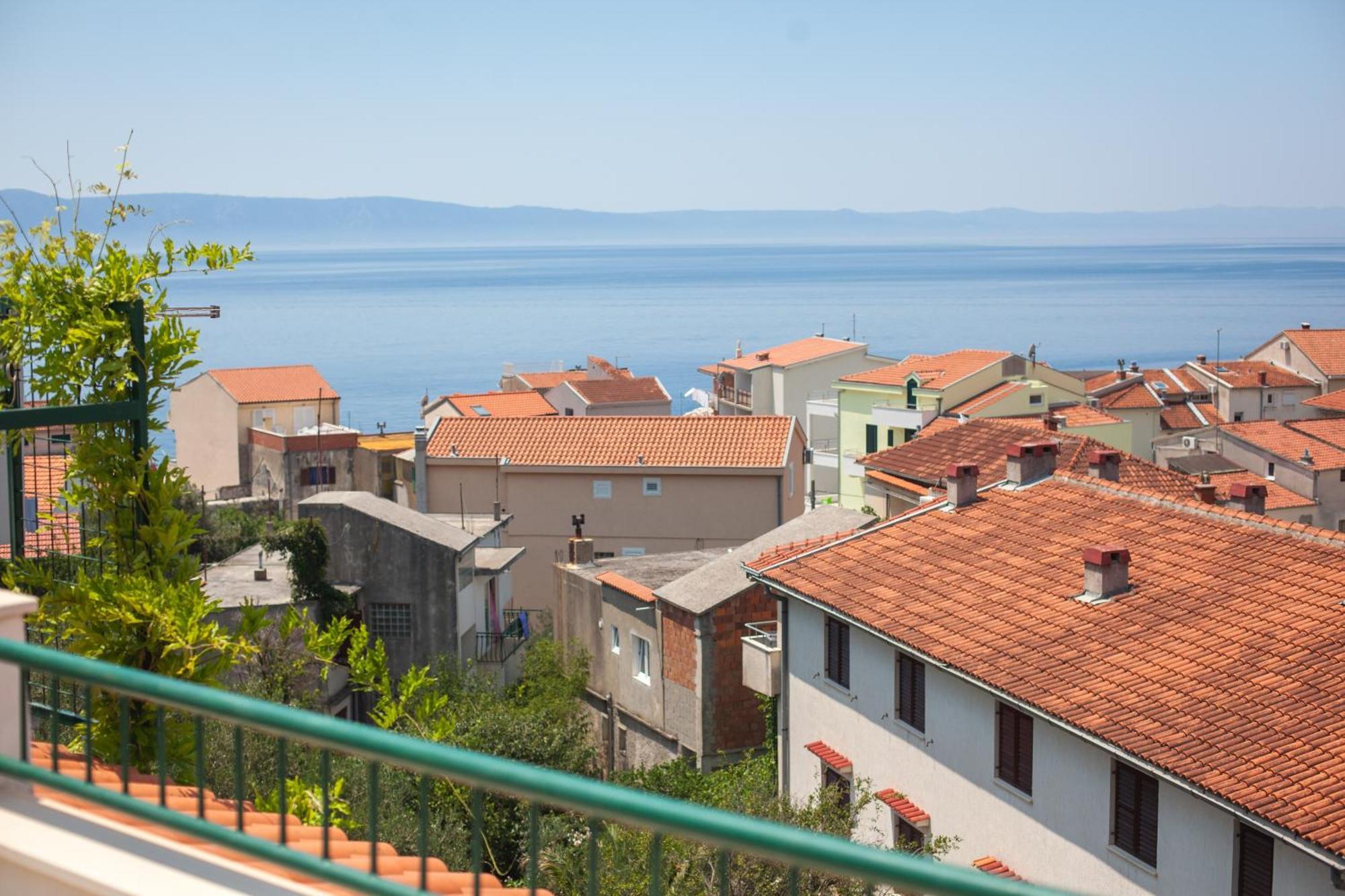 Apartments Leut 80M From The Sea 포드고라 객실 사진